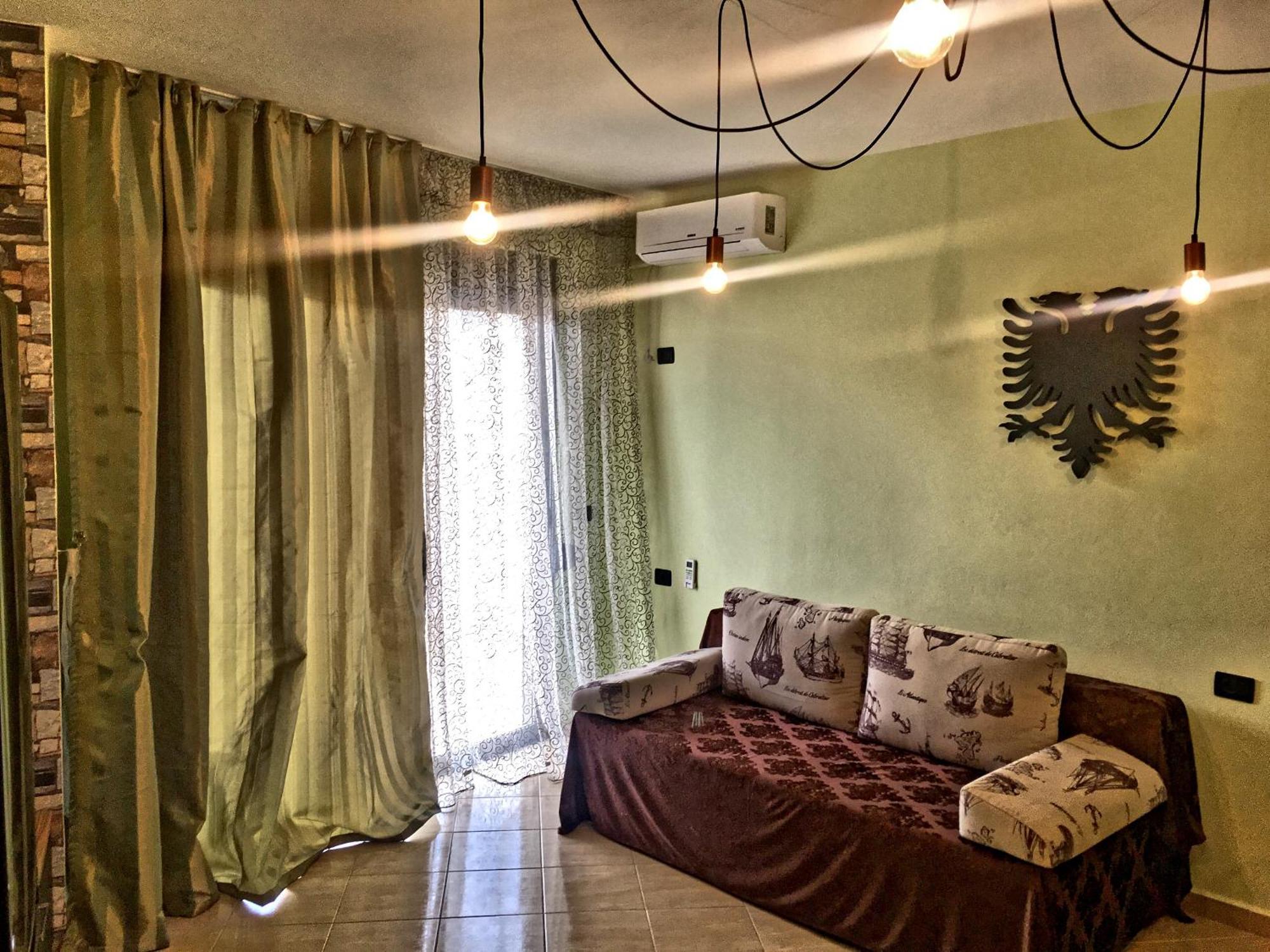 סרנדה Royal Apartment Luxury Holiday For Queen And King מראה חיצוני תמונה